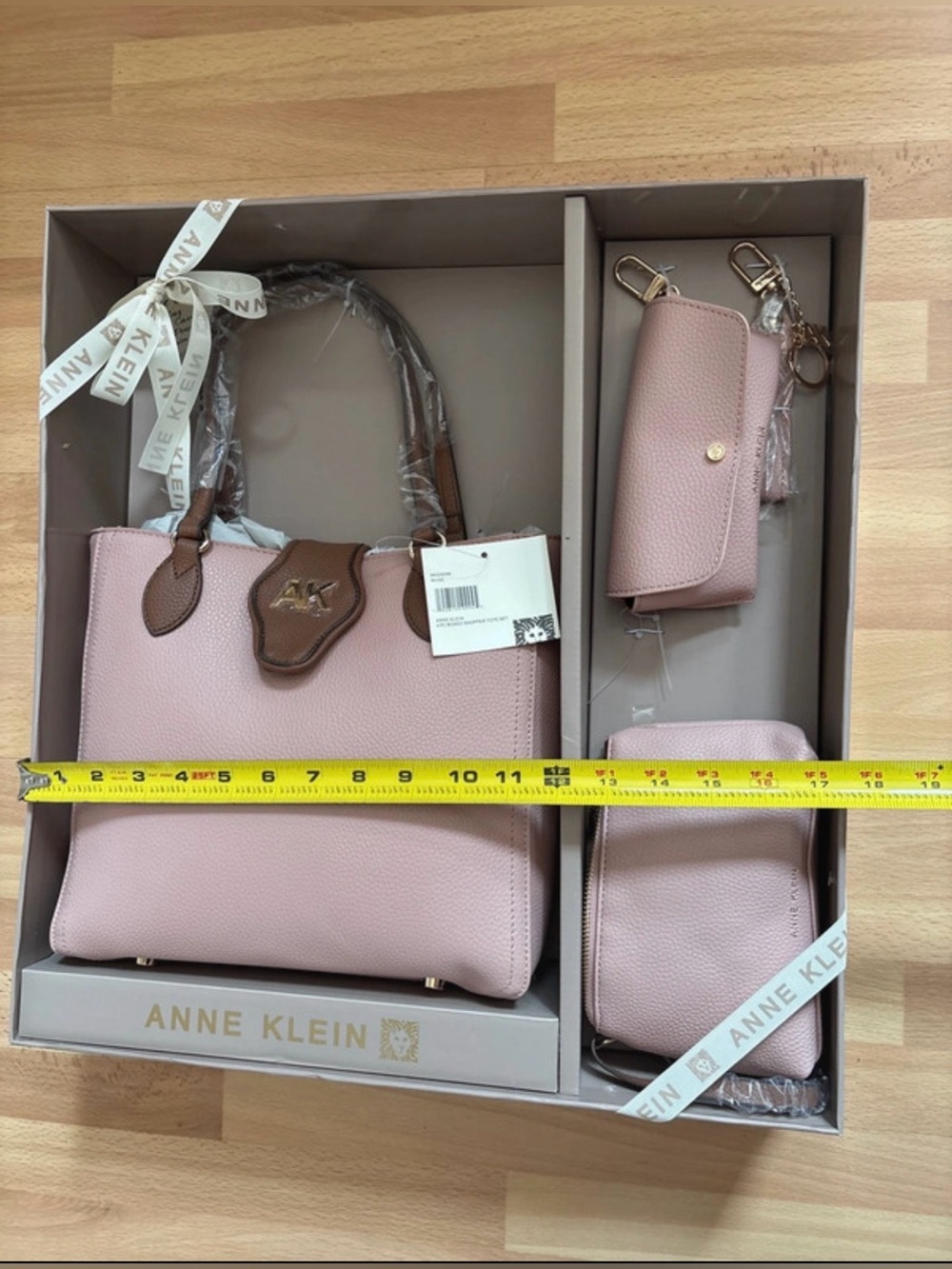 Anne Klein Pink Tote with Brown Trim and Matching Accessories - Picture 4 of 4